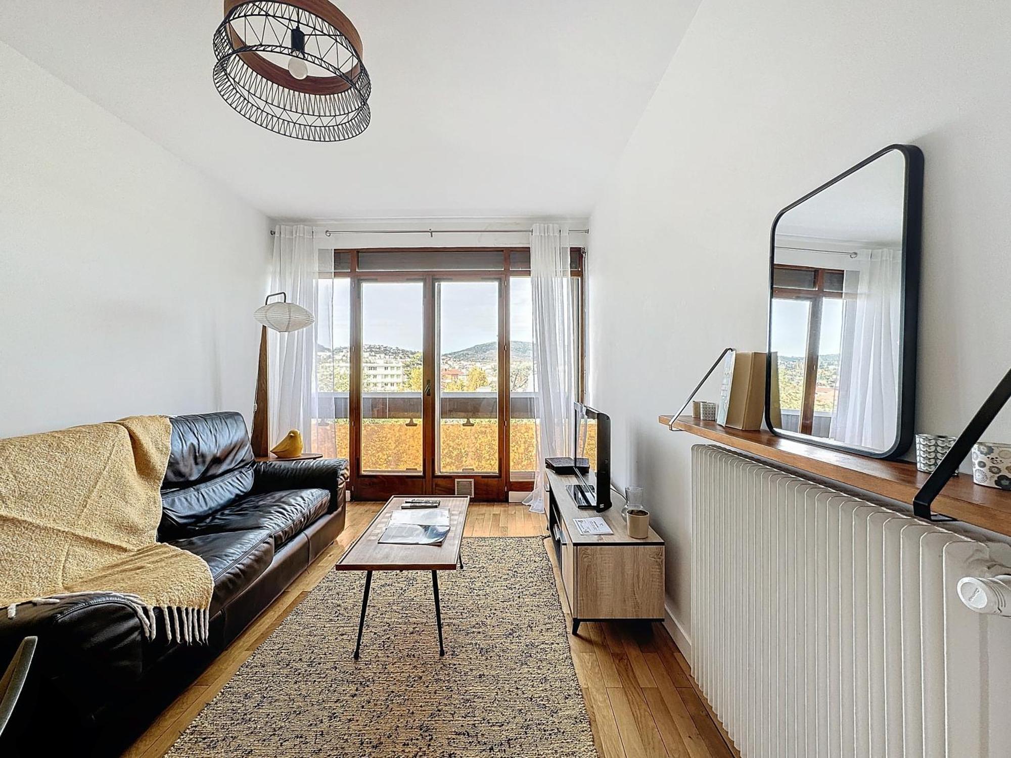 La Lassolas - Charmant T2 Avec Balcon Et Garage Chamalieres Exterior photo